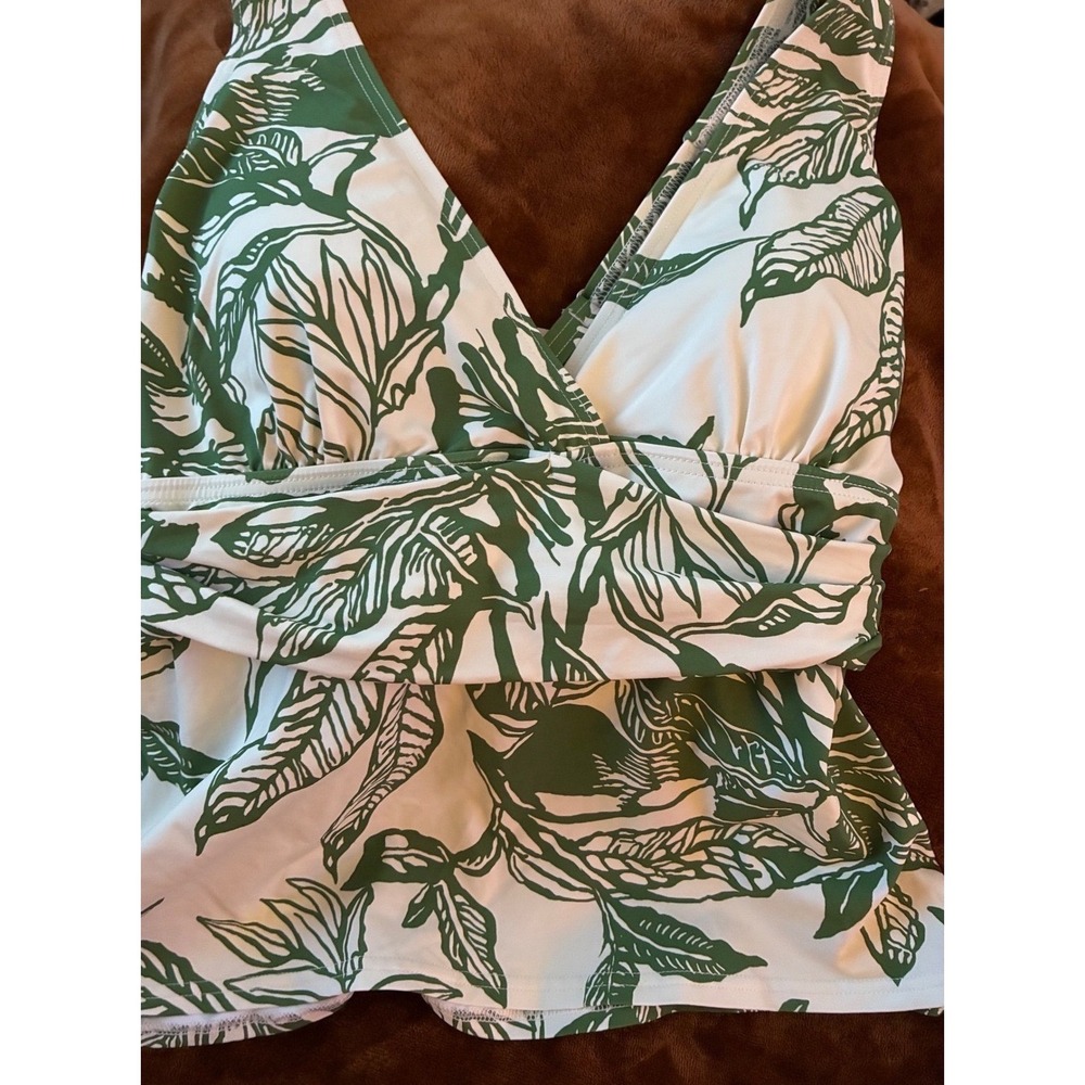 Lands' End Tankini Top Women M Green White Tropical Palm Leaf V-Neck Surplice - Picture 5 of 12